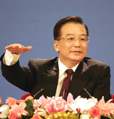 Cina, Jiabao difende la politica monetaria