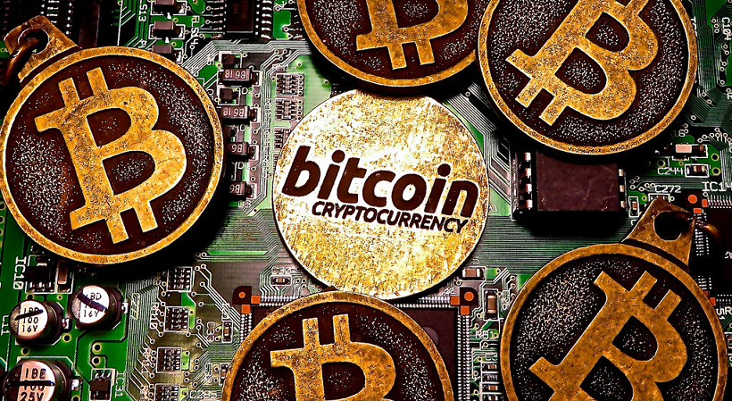 Criptovalute in caduta verticale: il mercato perde il 18% in poche ore bitcoin